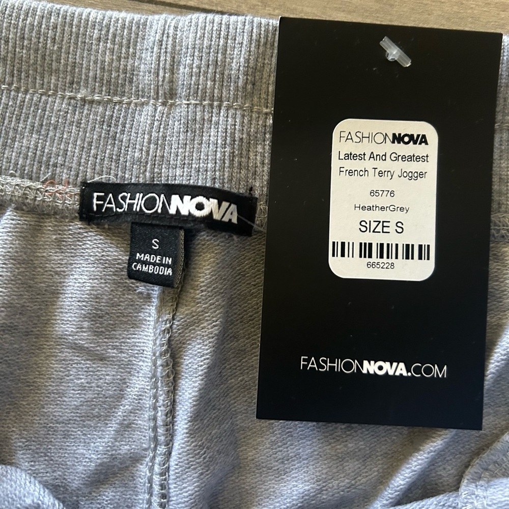 Fashionova grey sweatpants size small